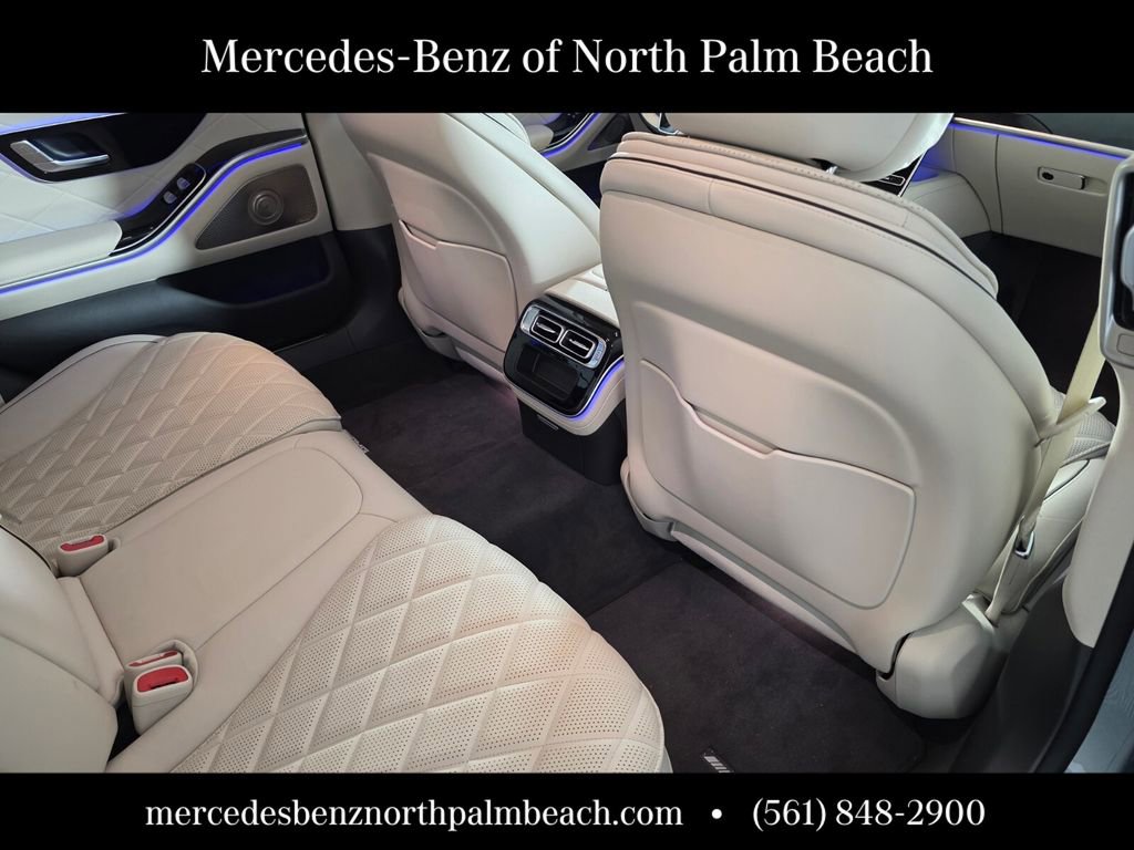 Used 2024 Mercedes-Benz S 580e 4MATIC Sedan image 28