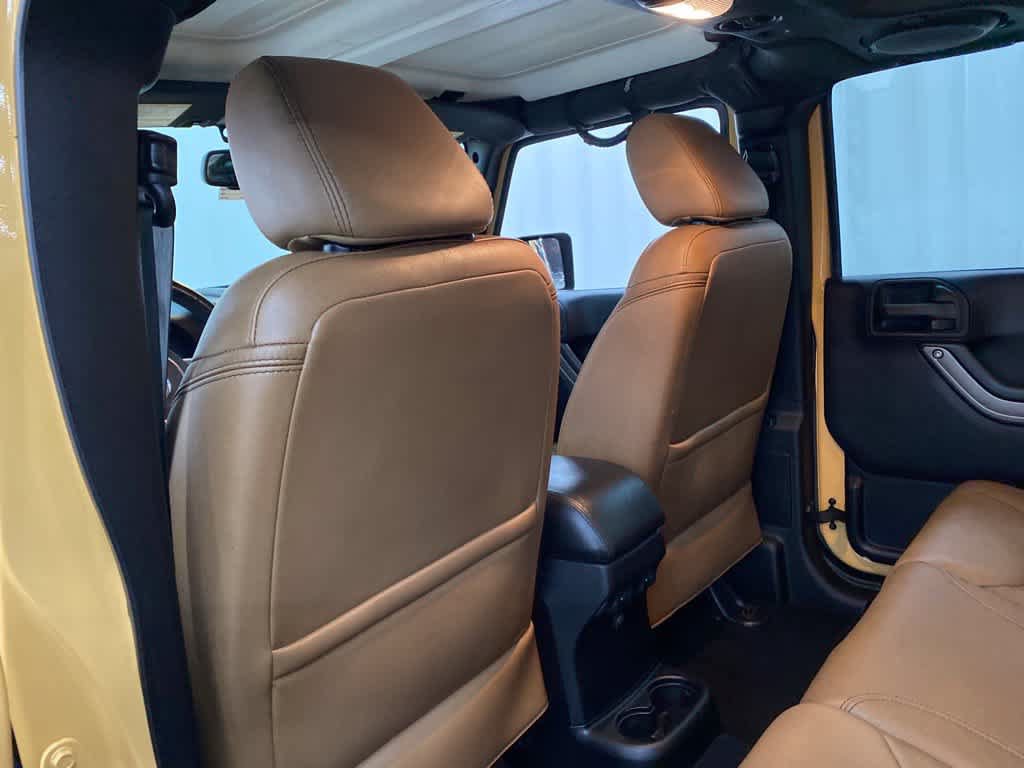 Used 2013 Jeep Wrangler Unlimited Sahara AWD/4WD image 15