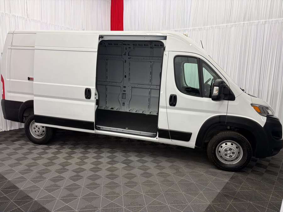 Used 2023 RAM ProMaster 2500 FWD image 10