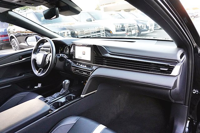 Used 2026 Toyota Camry SE w/ Convenience Package FWD image 17