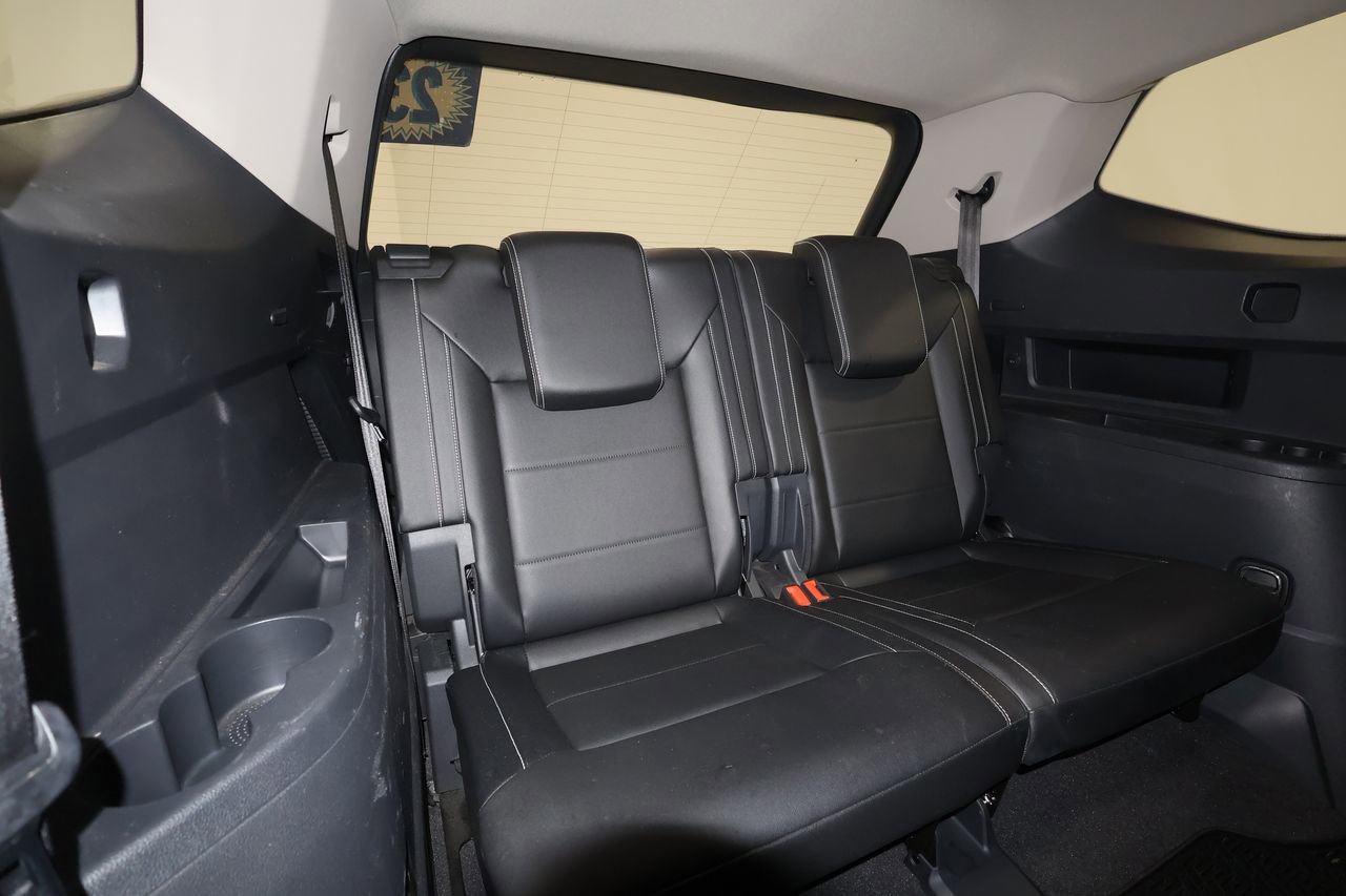 Used 2023 Volkswagen Atlas SEL R-Line AWD/4WD image 25