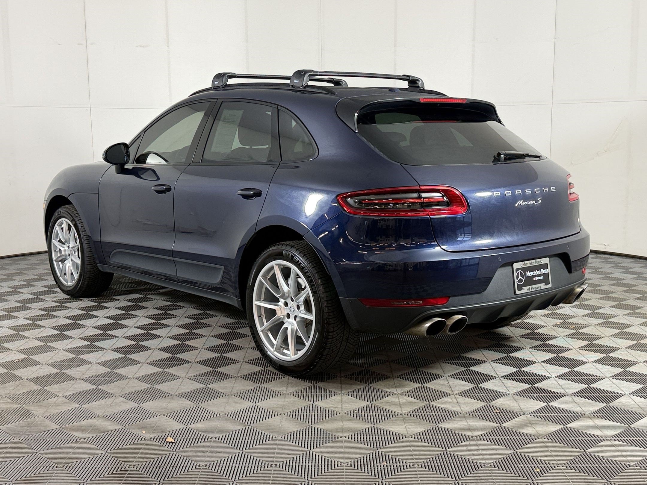 Used 2017 Porsche Macan S AWD/4WD image 3