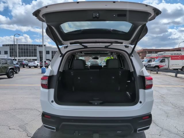Used 2023 Honda Pilot Touring image 17