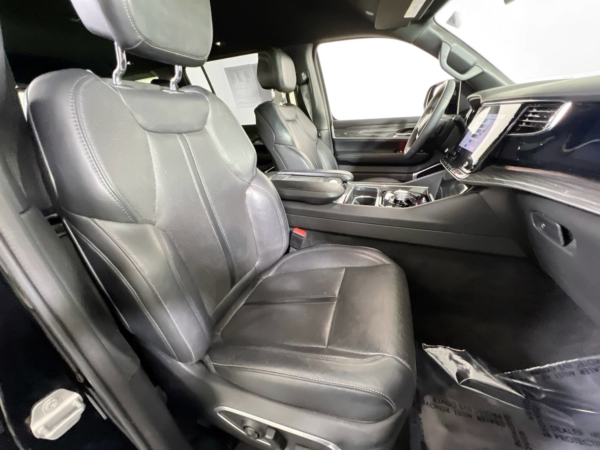 Used 2022 Jeep Wagoneer Series II image 30