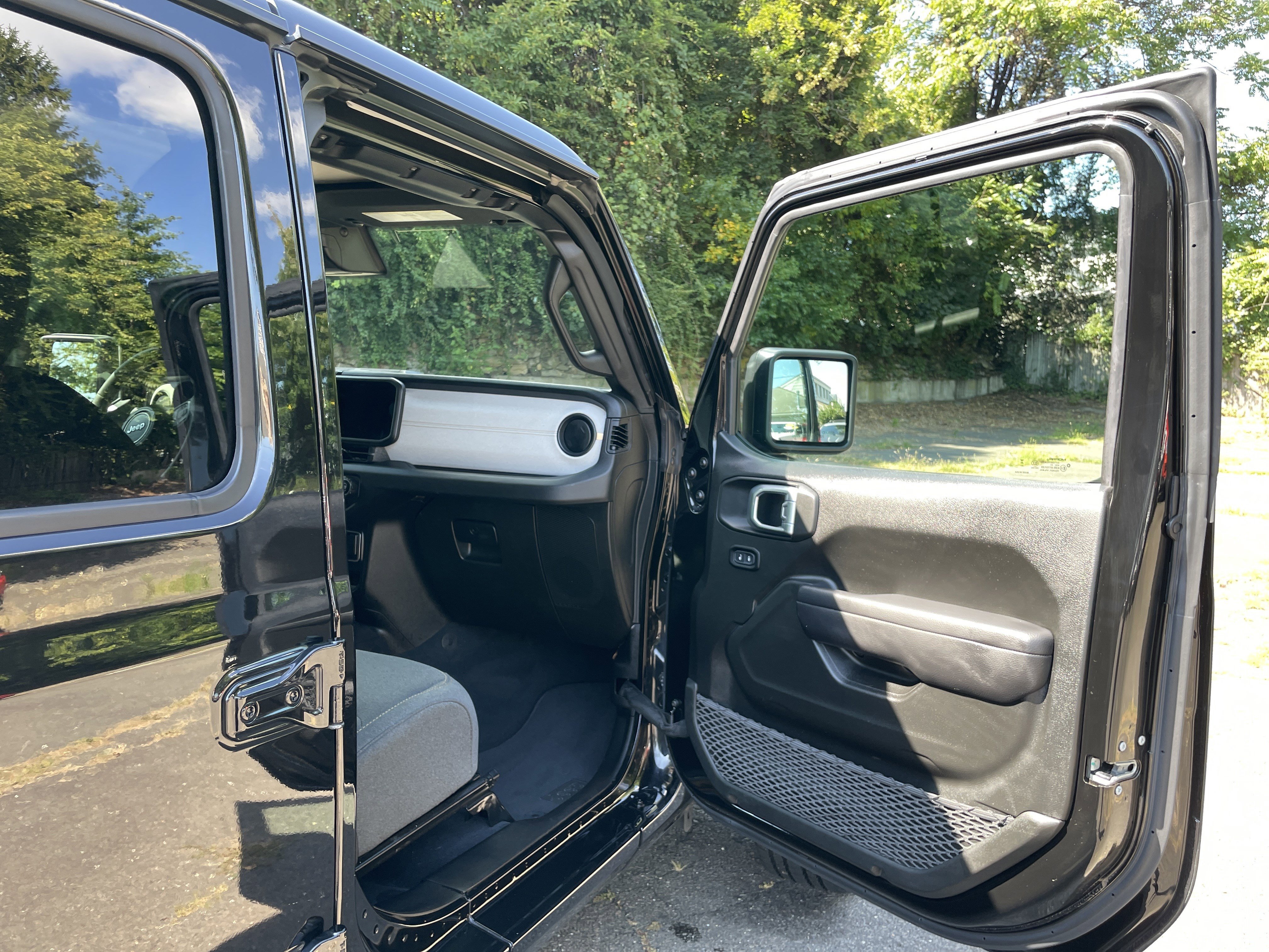 Certified 2024 Jeep Wrangler Sport S w/ Convenience Group image 8