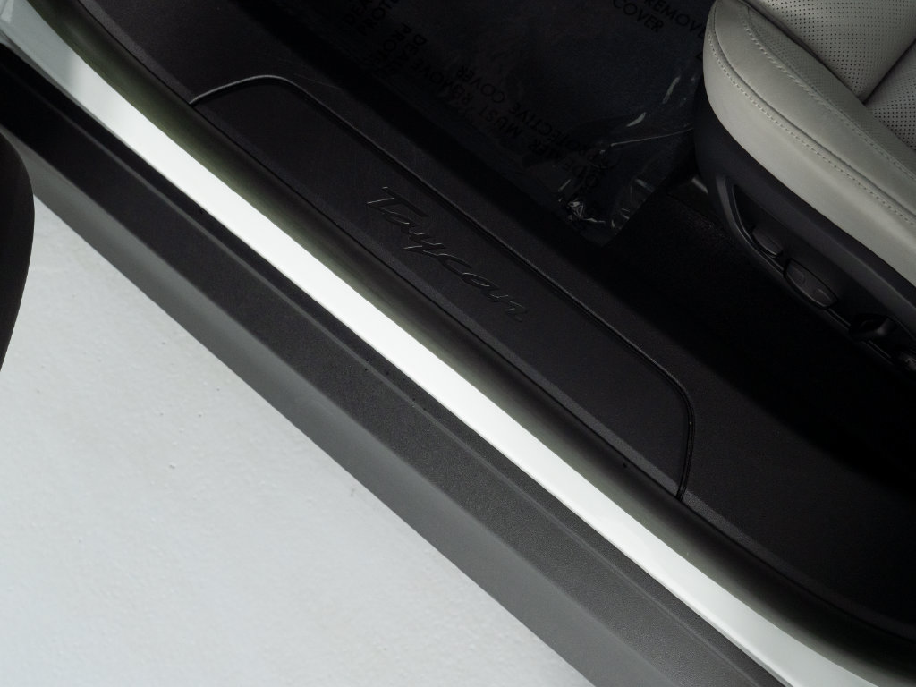 Certified 2024 Porsche Taycan RWD image 20
