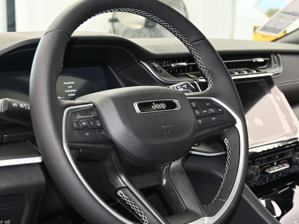 New 2026 Jeep Grand Cherokee Laredo X AWD/4WD image 14