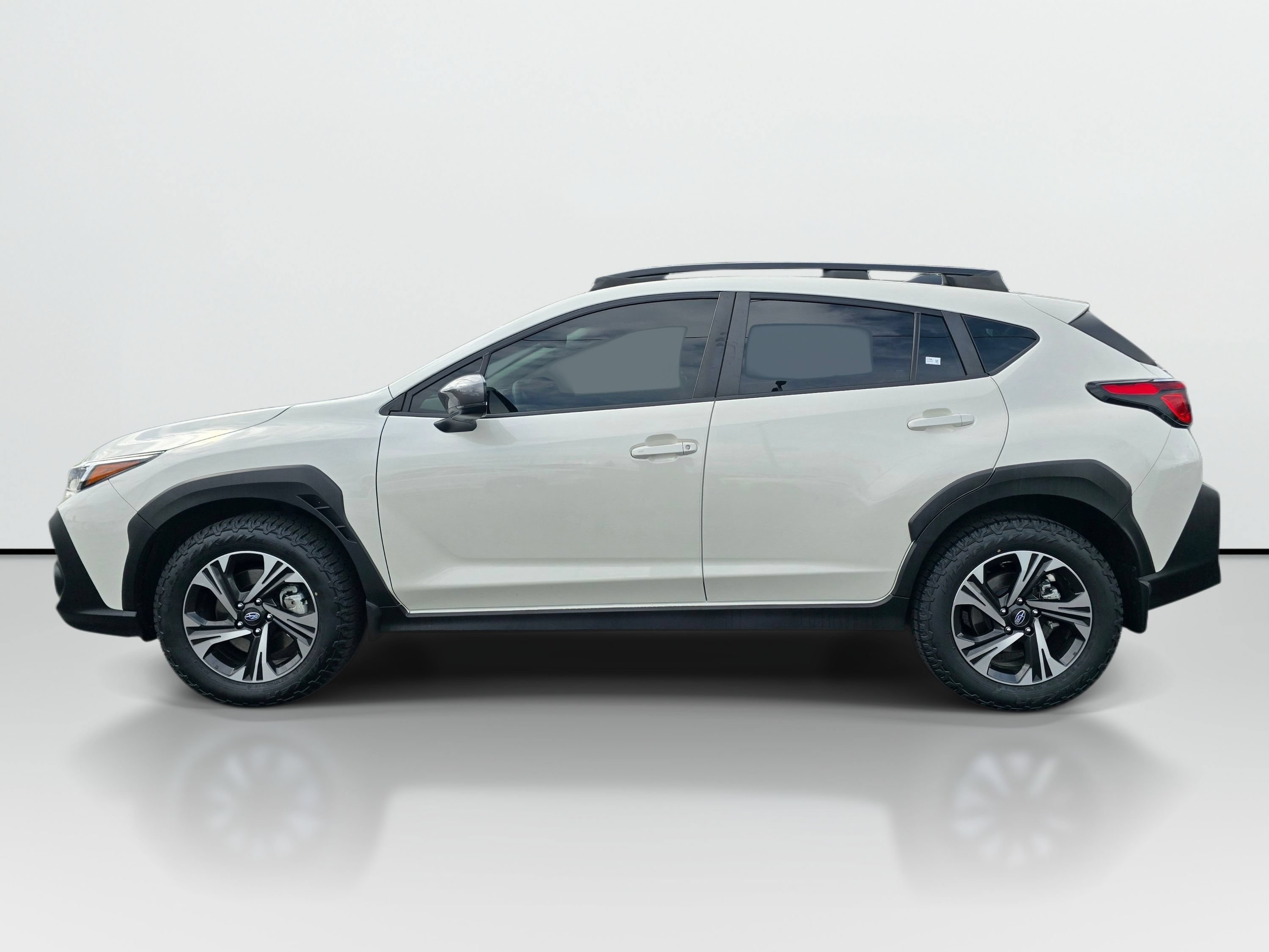 Used 2024 Subaru Crosstrek 2.0i Premium AWD/4WD image 2