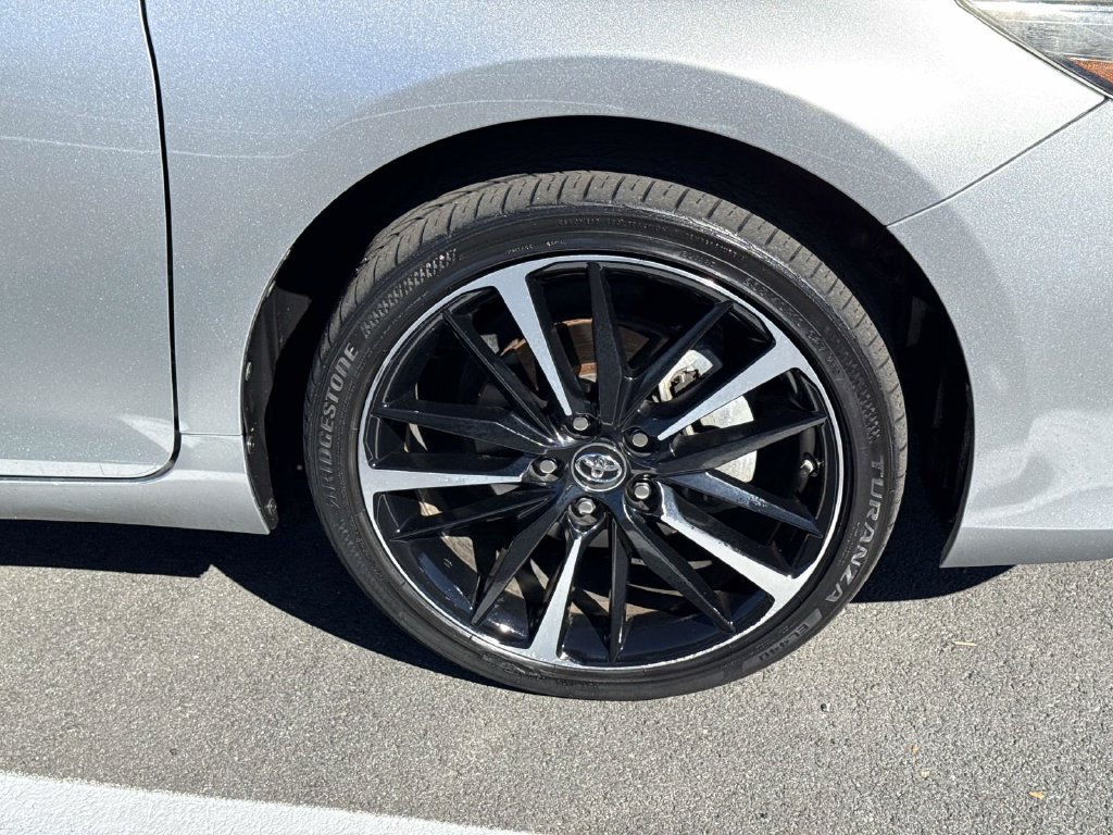 Used 2017 Toyota Camry XSE FWD image 14