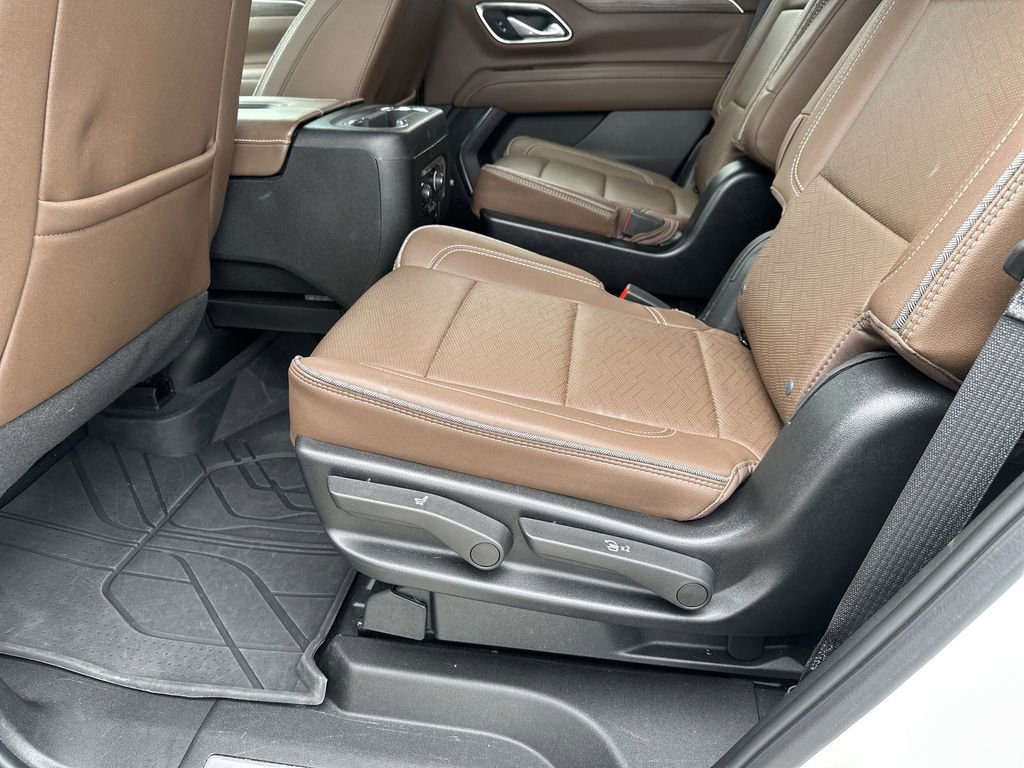 Certified 2024 Chevrolet Tahoe High Country AWD/4WD image 32