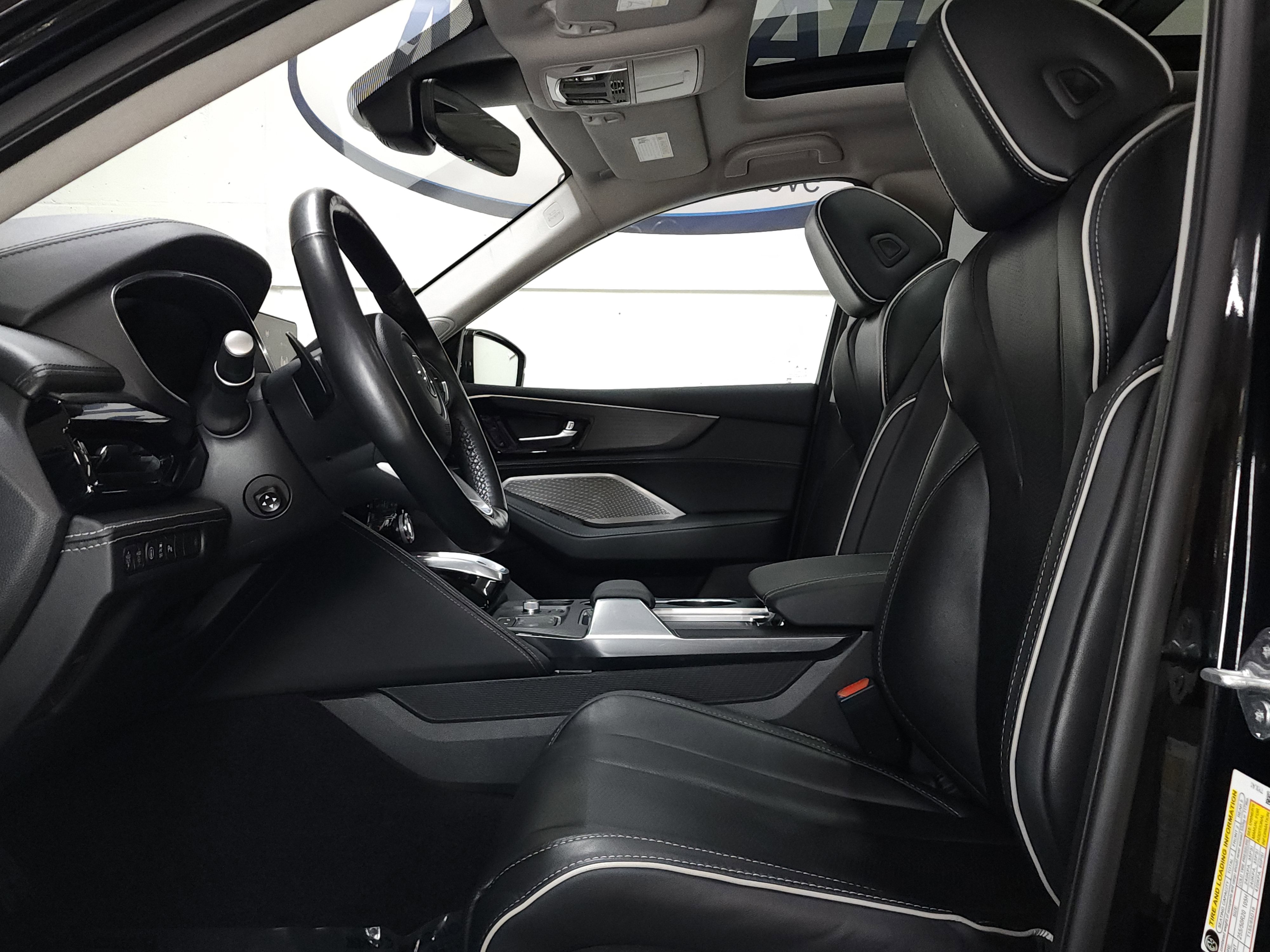 Certified 2023 Acura MDX SH-AWD w/ Advance Package image 14