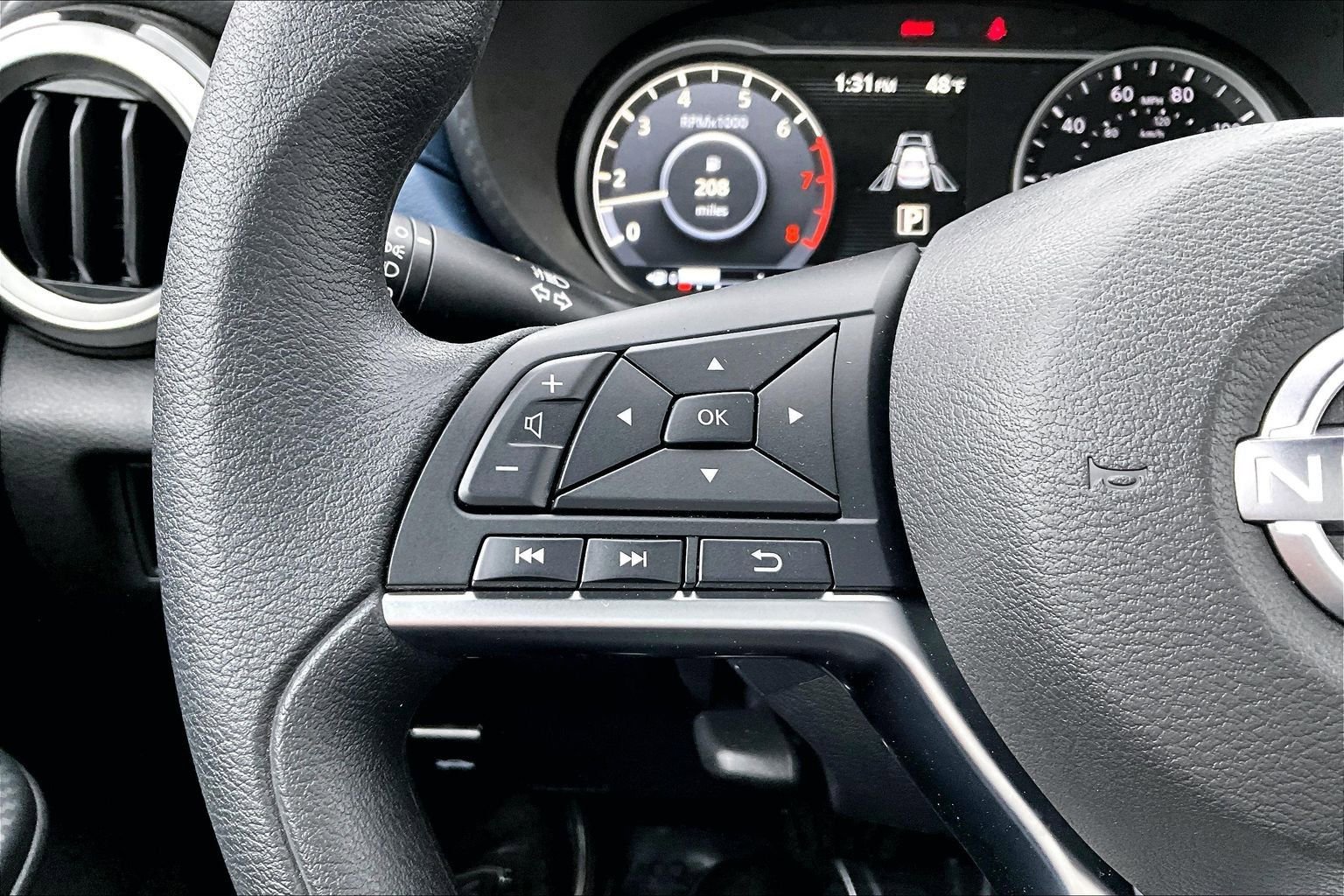Used 2025 Nissan Versa SV w/ Trunk Package image 3