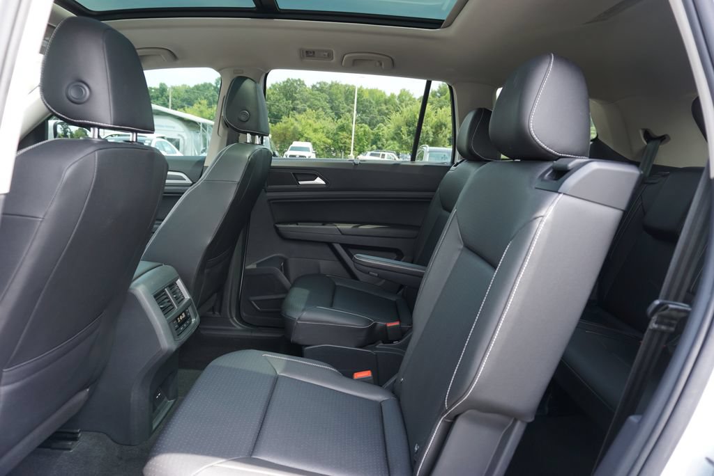 Used 2021 Volkswagen Atlas SE w/ Panoramic Sunroof Package FWD image 21