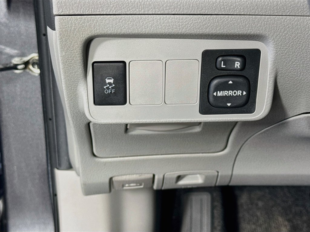 Used 2011 Toyota Corolla LE FWD image 19