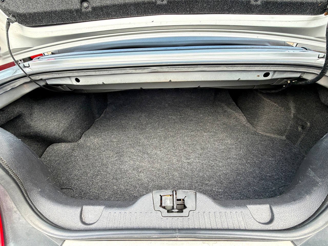 Used 2010 Ford Mustang Convertible RWD image 36