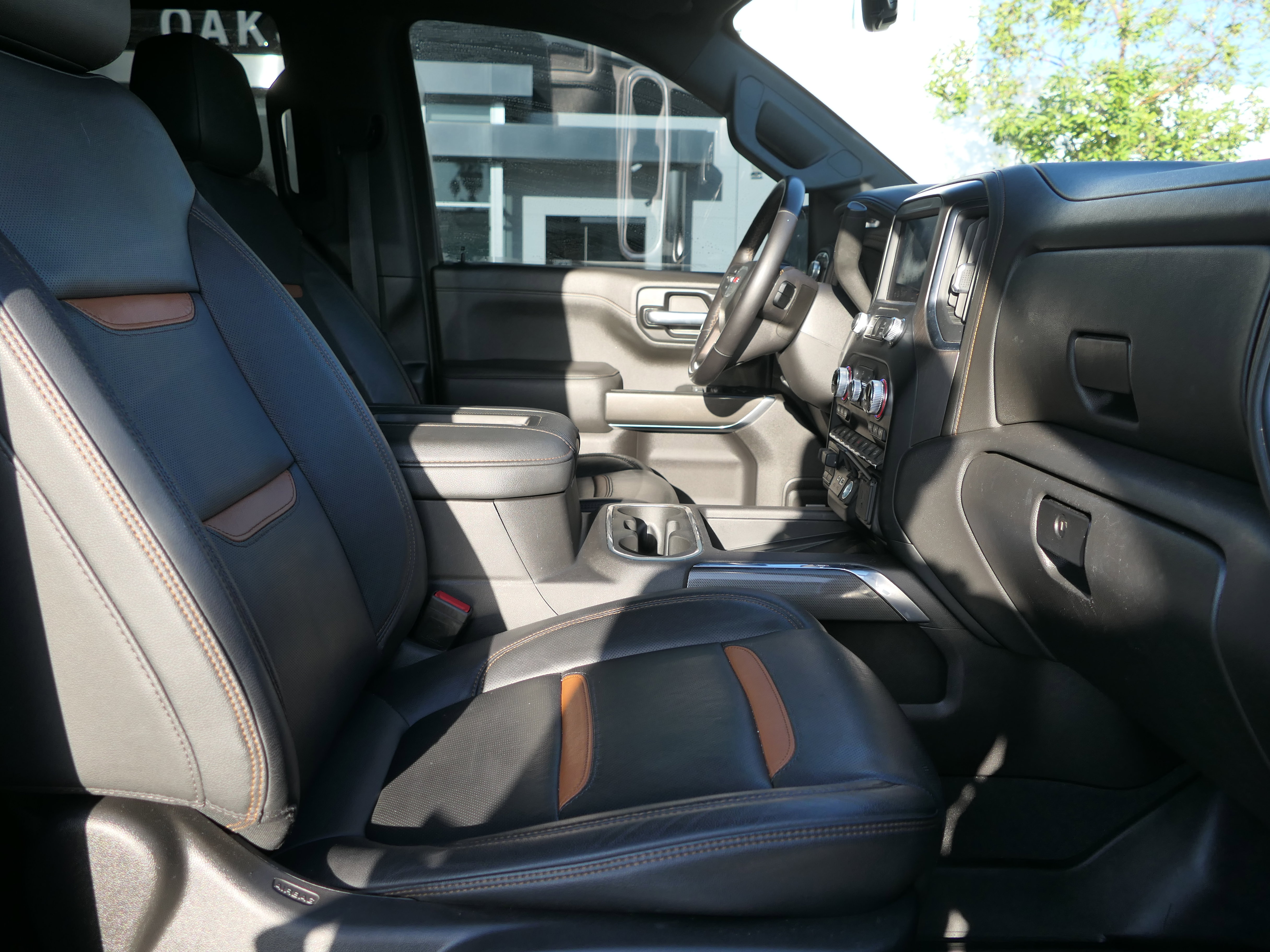 Used 2022 GMC Sierra 1500 AT4 w/ AT4 Premium Package image 26