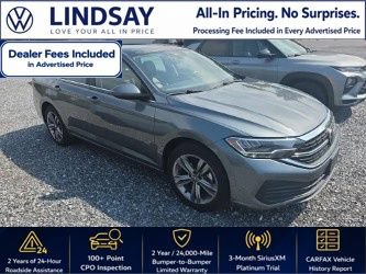 Used 2023 Volkswagen Jetta SE w/ Panoramic Sunroof Package FWD image 3
