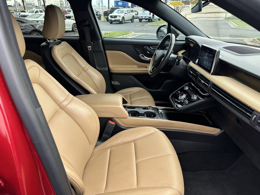 Used 2022 Lincoln Corsair Reserve image 21