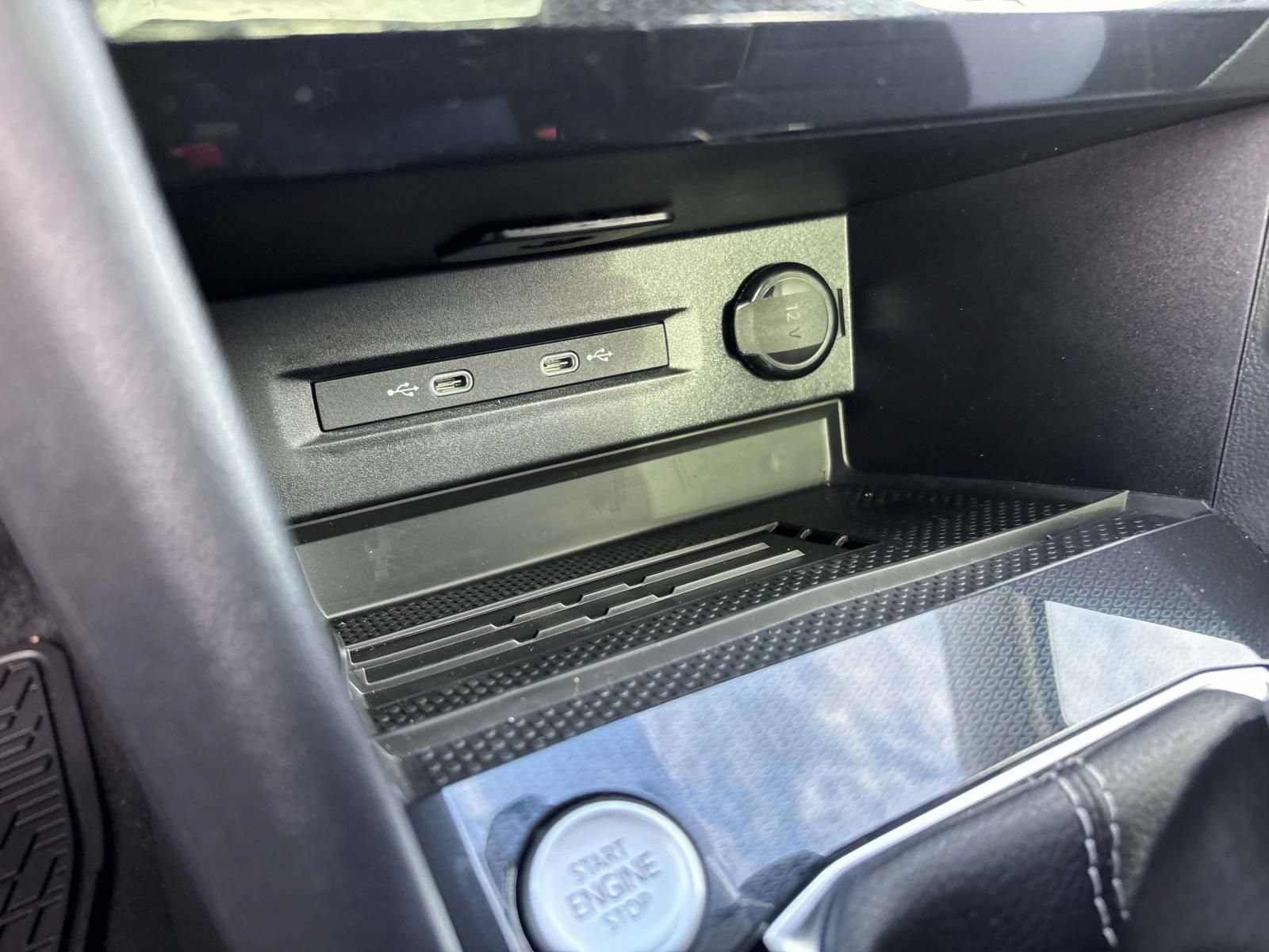 New 2026 Volkswagen Taos SEL AWD/4WD image 22