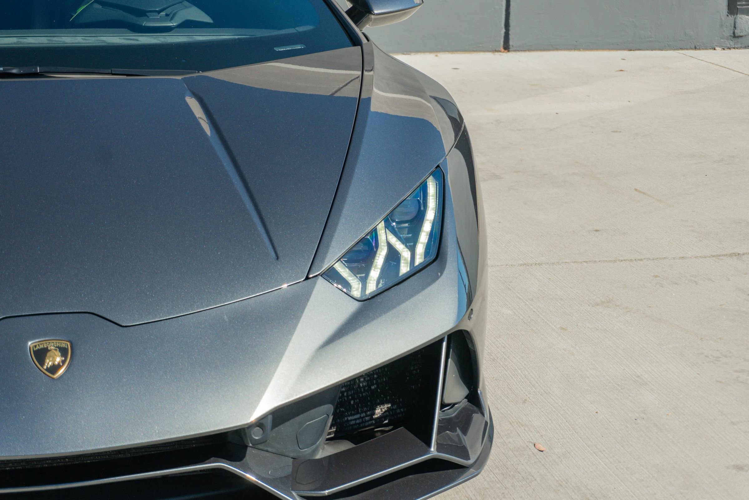 Used 2020 Lamborghini Huracan EVO image 23