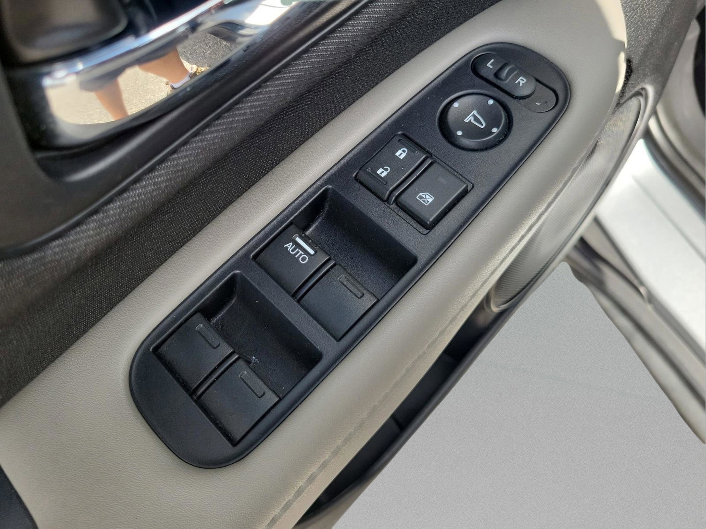 Certified 2020 Honda HR-V LX image 16