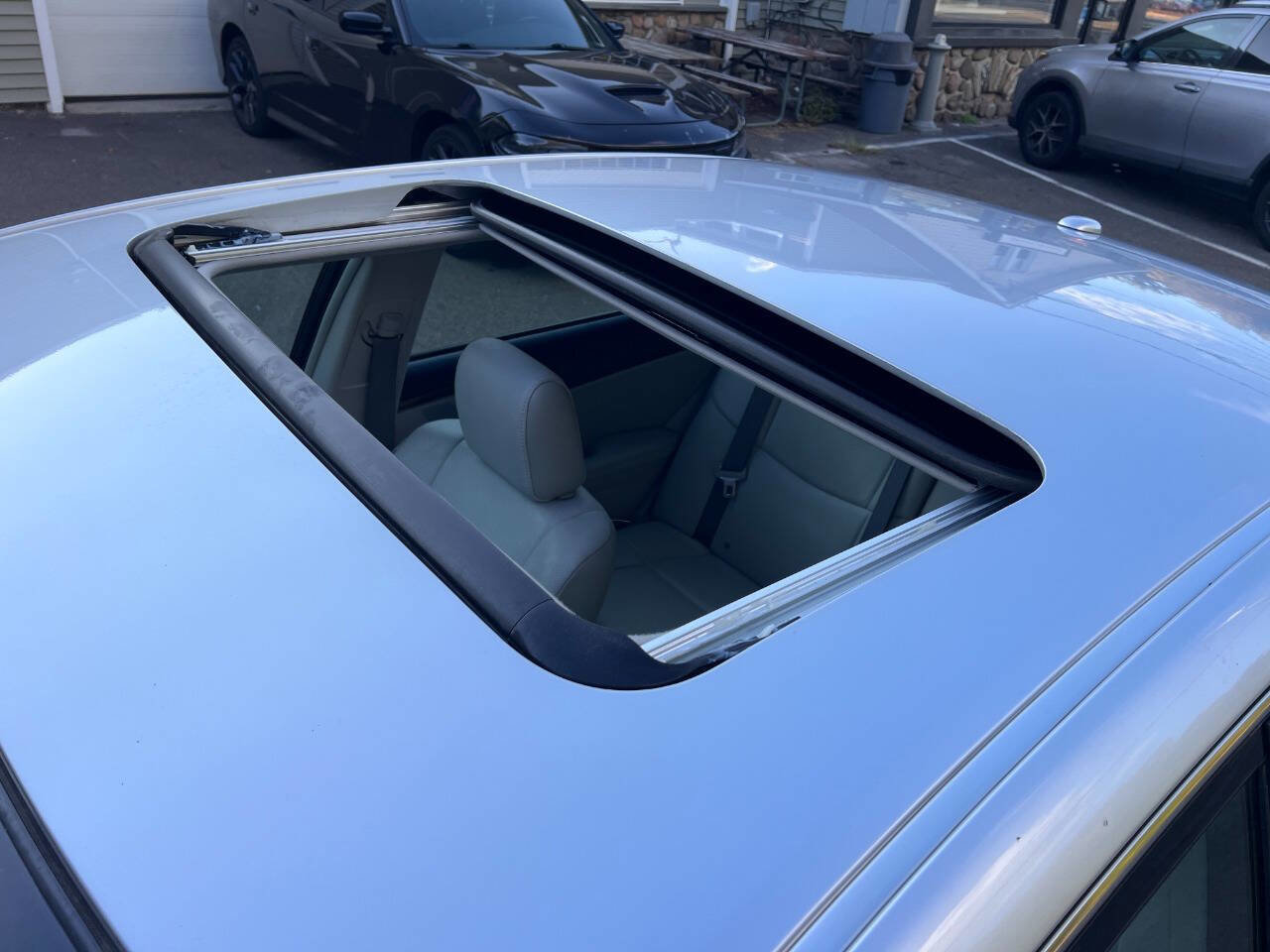 Used 2011 Toyota Avalon Limited image 40