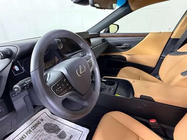 Certified 2024 Lexus ES 300h w/ Premium Package FWD image 18