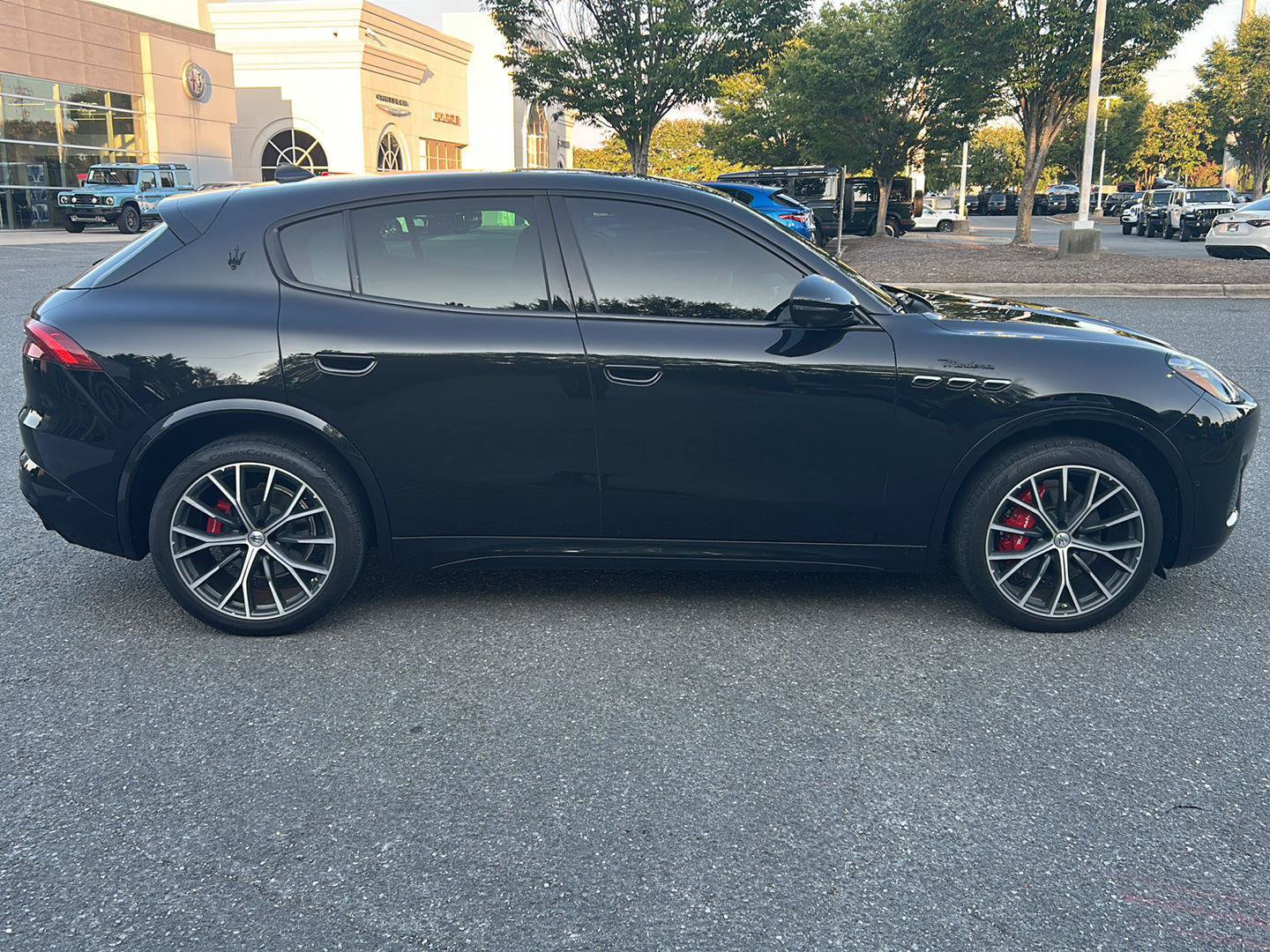 Used 2023 Maserati Grecale Modena AWD/4WD image 6