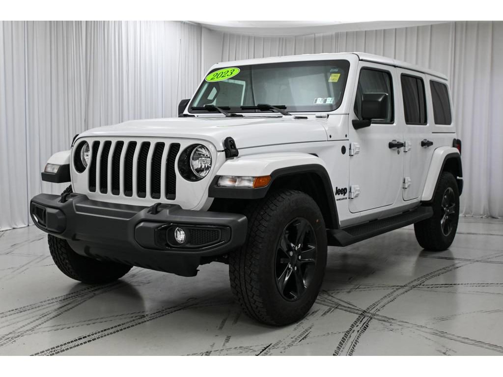 Used 2023 Jeep Wrangler Unlimited Sahara image 4