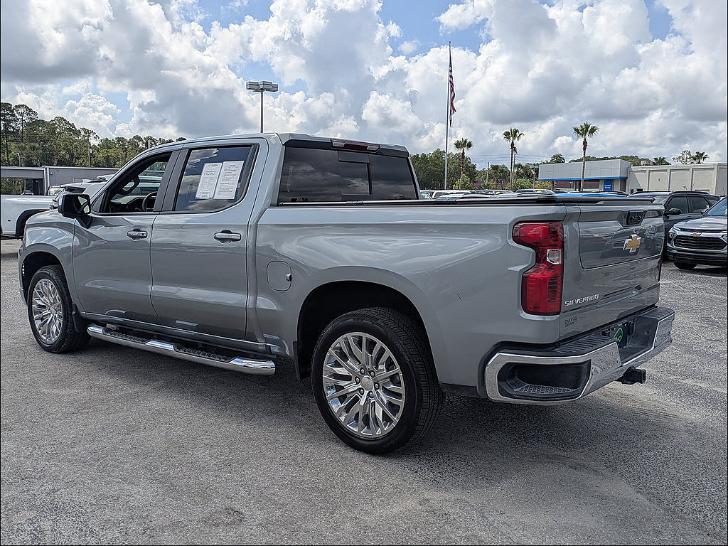 Used 2026 Chevrolet Silverado 1500 LT w/ Safety Package RWD image 7