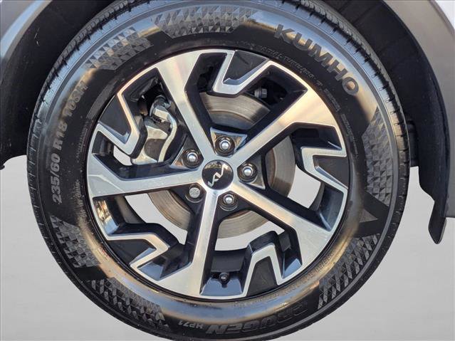 Used 2025 Kia Sportage EX w/ Premium Package image 24