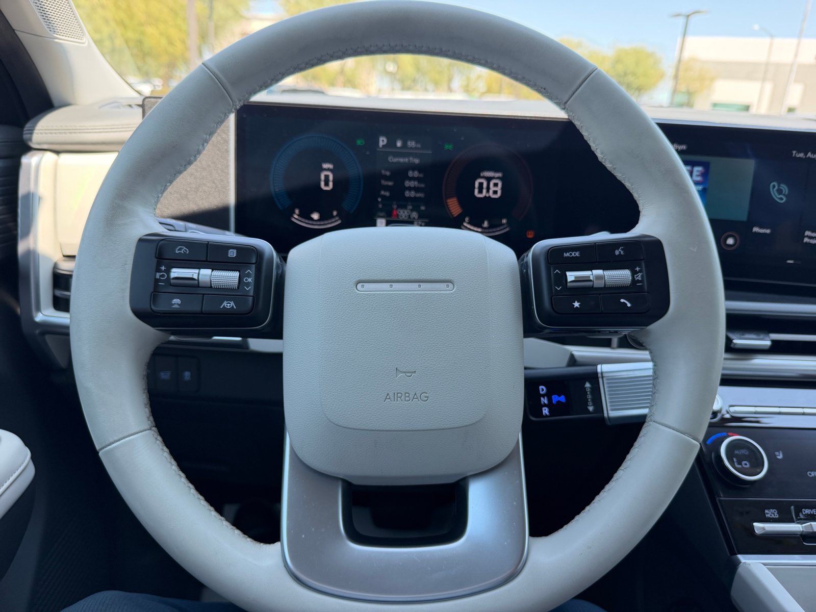 Used 2025 Hyundai Santa Fe SEL FWD image 9