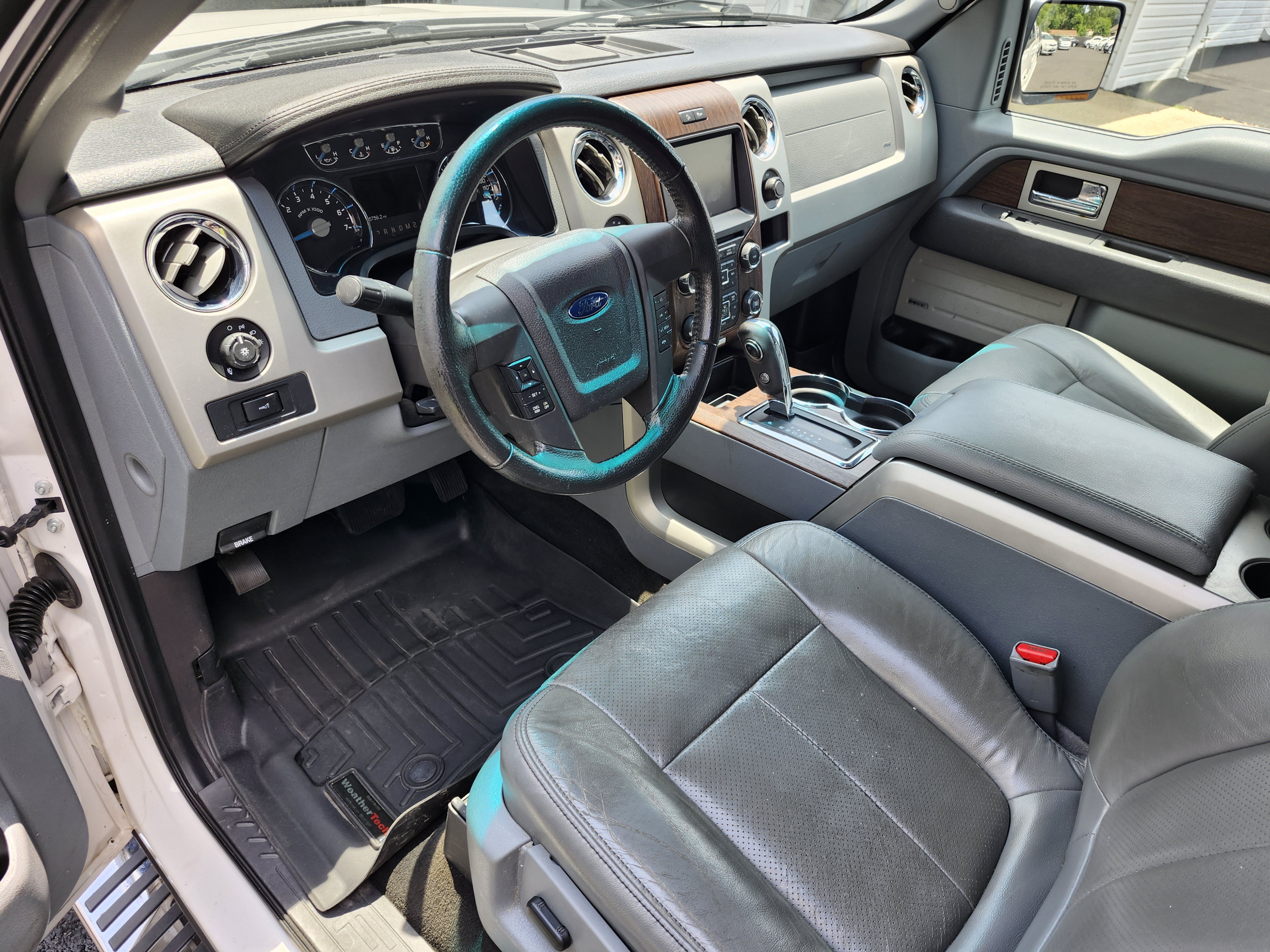 Used 2013 Ford F150 Lariat w/ Luxury Equipment Group AWD/4WD image 4