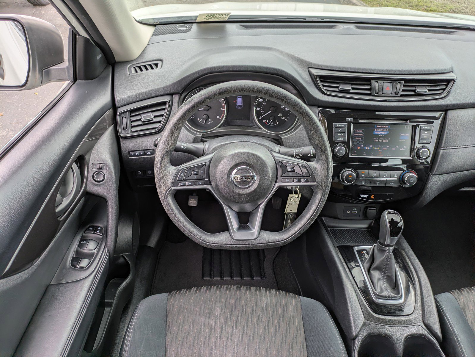 Used 2019 Nissan Rogue S image 11