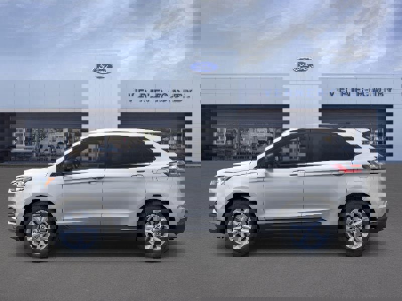 New 2024 Ford Edge SE image 3