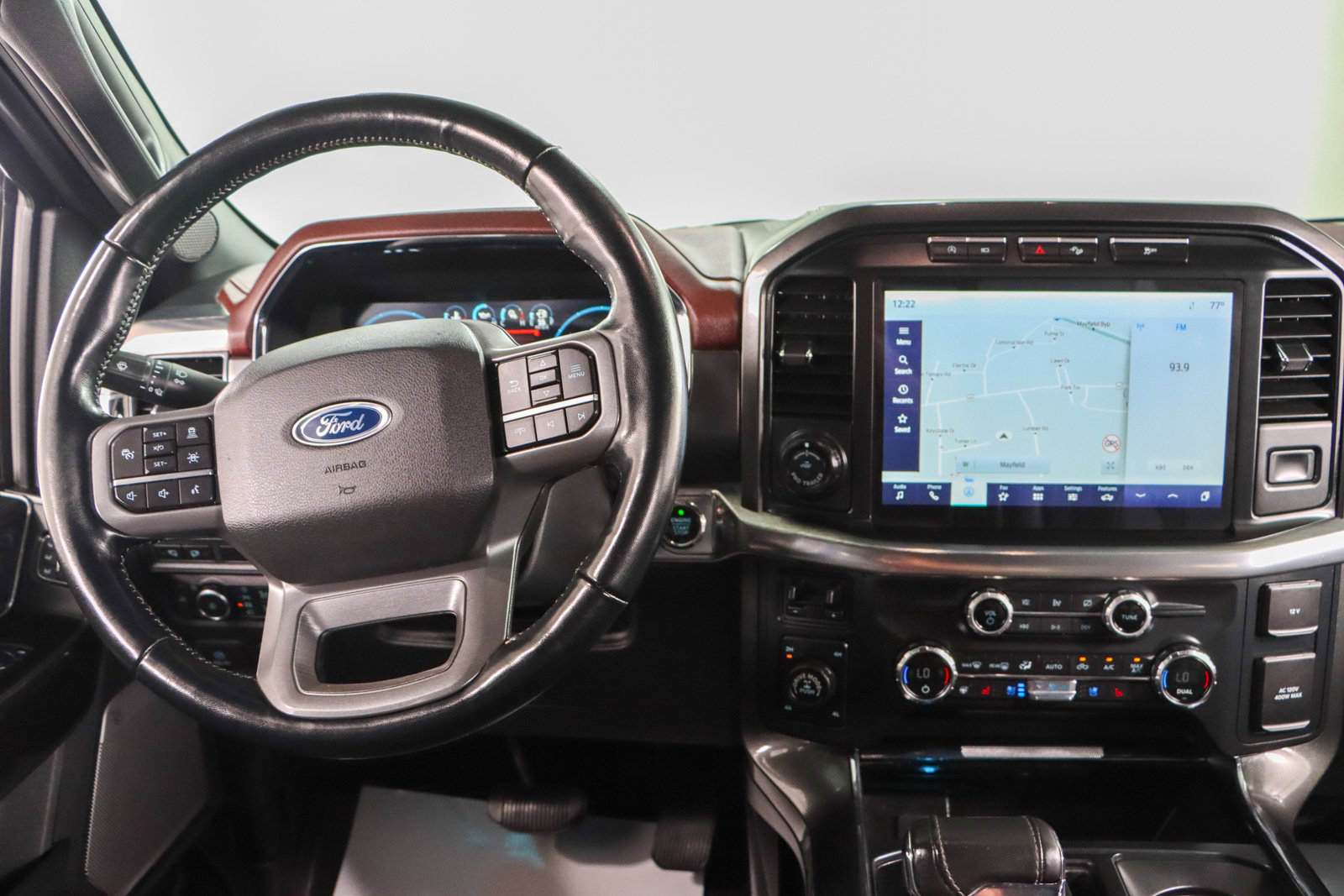 Used 2021 Ford F150 Lariat w/ Equipment Group 502A High image 19