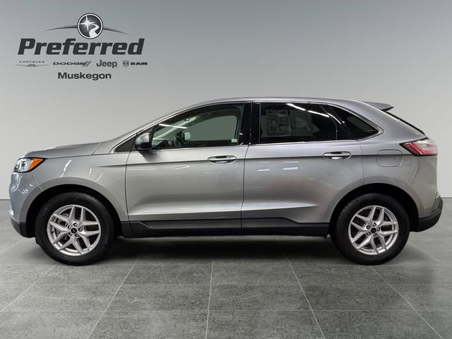 Used 2023 Ford Edge SEL image 9