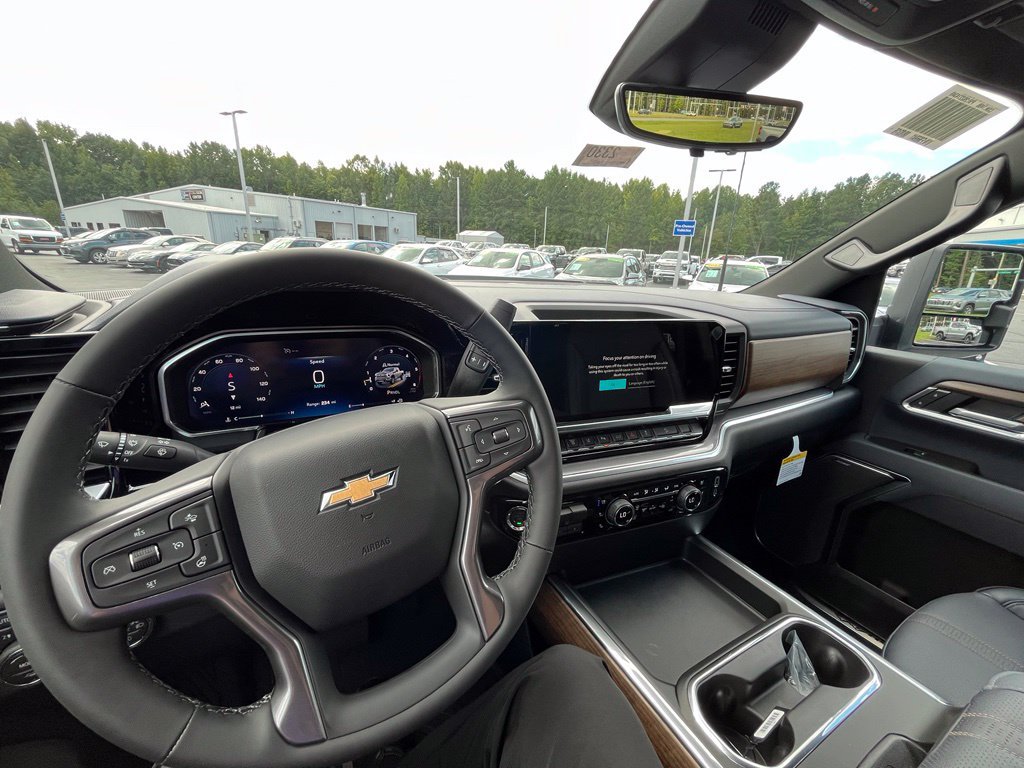 New 2026 Chevrolet Silverado 3500 High Country w/ High Country Premium Package AWD/4WD image 20