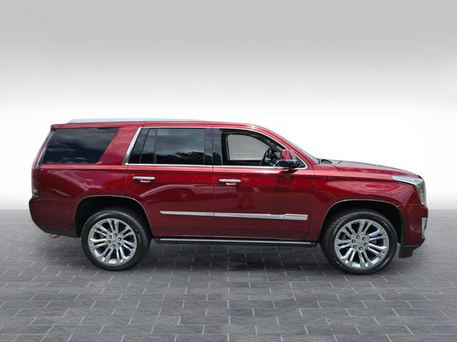 Used 2018 Cadillac Escalade Premium Luxury w/ LPO, Radiant Package AWD/4WD image 4