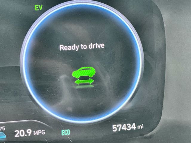 Used 2022 Hyundai Santa Fe Limited image 4