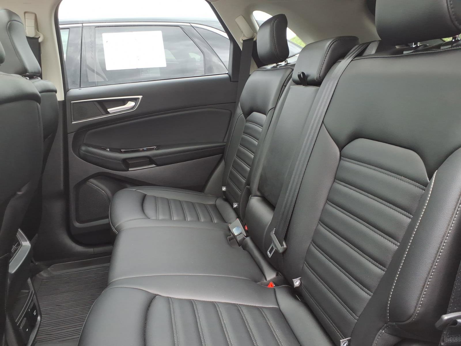 Used 2020 Ford Edge SEL w/ Convenience Package image 9