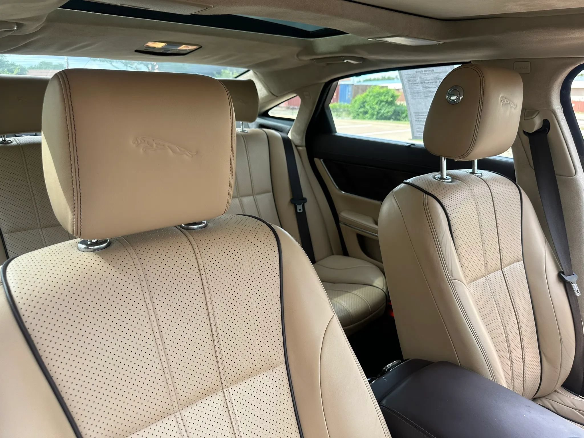 Used 2013 Jaguar XJ L Portfolio RWD image 30