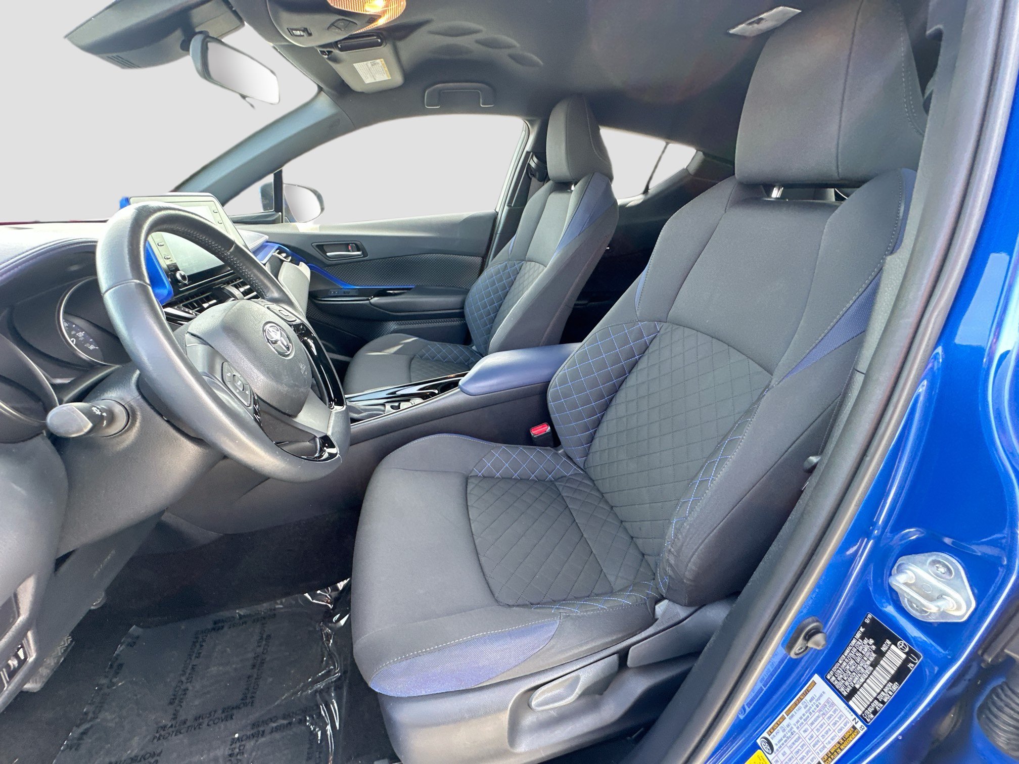 Used 2020 Toyota C-HR XLE FWD image 19