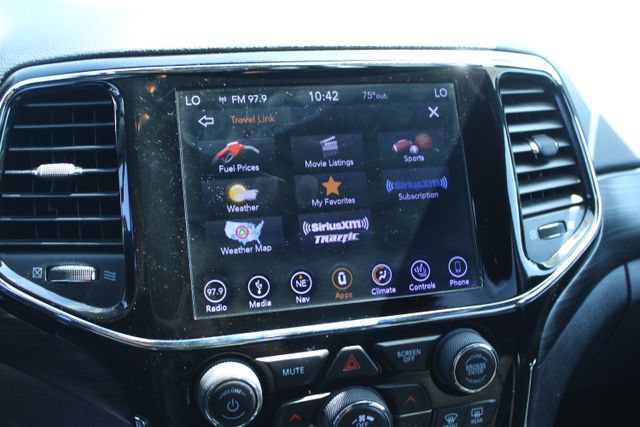 Used 2019 Jeep Grand Cherokee Altitude RWD image 26