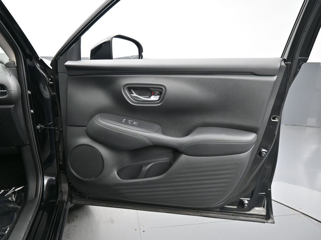 Certified 2025 Honda HR-V EX-L image 38