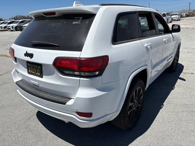 Used 2018 Jeep Grand Cherokee Altitude AWD/4WD image 6