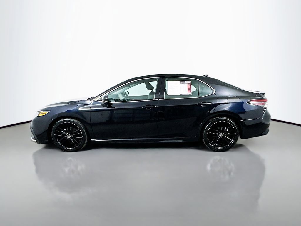 Used 2024 Toyota Camry XSE FWD image 5