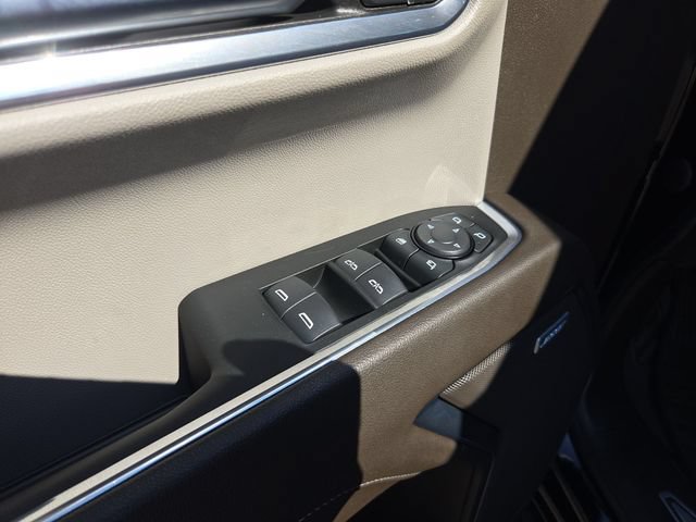 Used 2024 Chevrolet Silverado 1500 LTZ RWD image 22