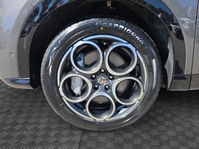 Used 2024 Alfa Romeo Tonale Ti AWD/4WD image 37