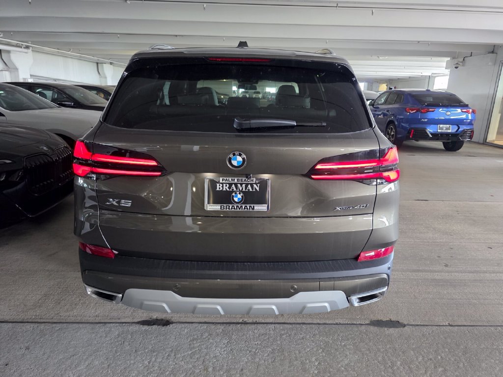 New 2026 BMW X5 xDrive40i w/ Premium Package AWD/4WD image 5